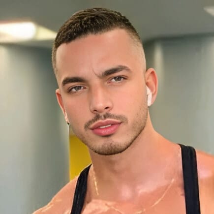 Jose Poyato gay OnlyFans creator poyatoreal