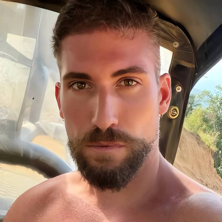 Kiriakos Spanos gay OnlyFans creator kiriakosspanos