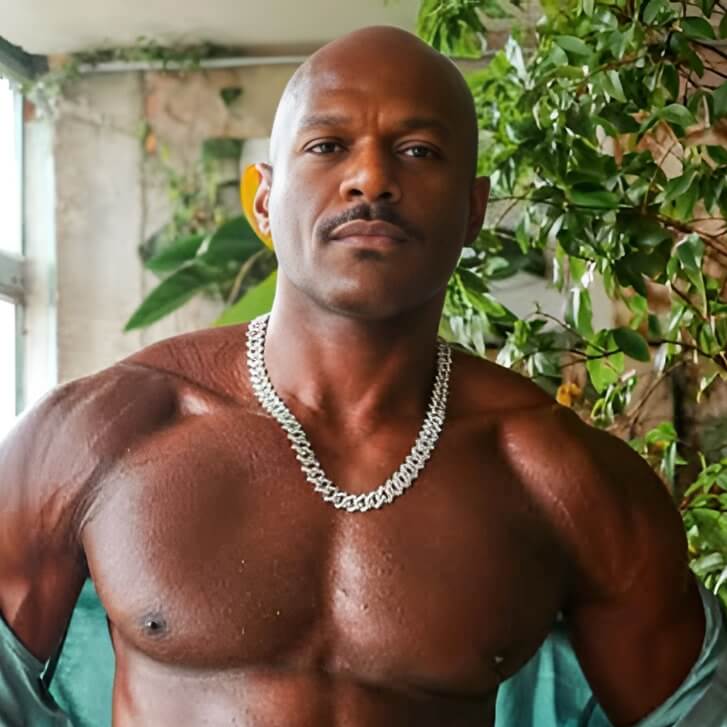 Rhyheim Shabazz, tall muscular gay adult performer active since 2019